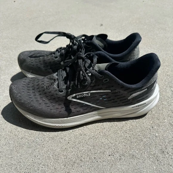 EUC Brooks Hyperion Training Shoe - Picture 2 of 8